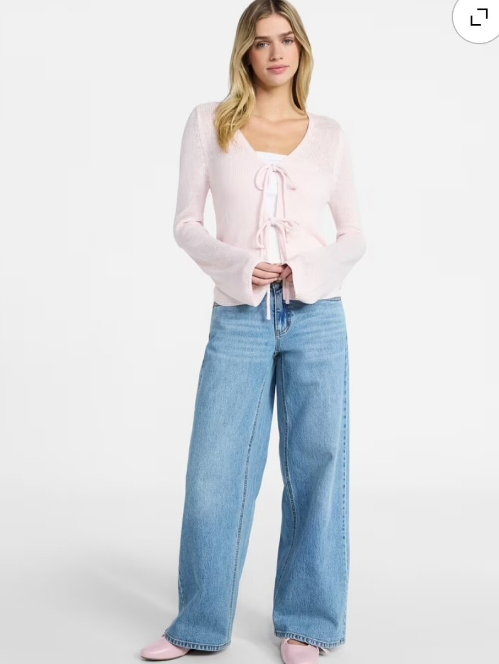 No Boundaries Mid Rise Baggy Jeans New